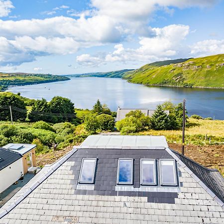 Luxury 4 Bedroom Cottage With Stunning Views Near Fairy Pools! Carbost (Loch Harport, Isle of Skye) Exterior photo
