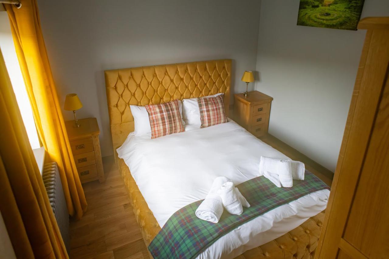 Luxury 4 Bedroom Cottage With Stunning Views Near Fairy Pools! Carbost (Loch Harport, Isle of Skye) Exterior photo