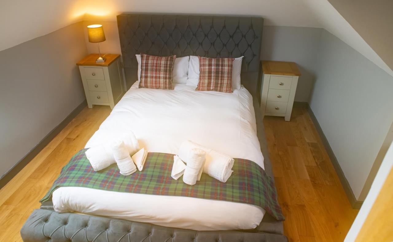 Luxury 4 Bedroom Cottage With Stunning Views Near Fairy Pools! Carbost (Loch Harport, Isle of Skye) Exterior photo