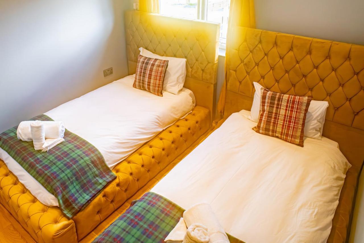 Luxury 4 Bedroom Cottage With Stunning Views Near Fairy Pools! Carbost (Loch Harport, Isle of Skye) Exterior photo