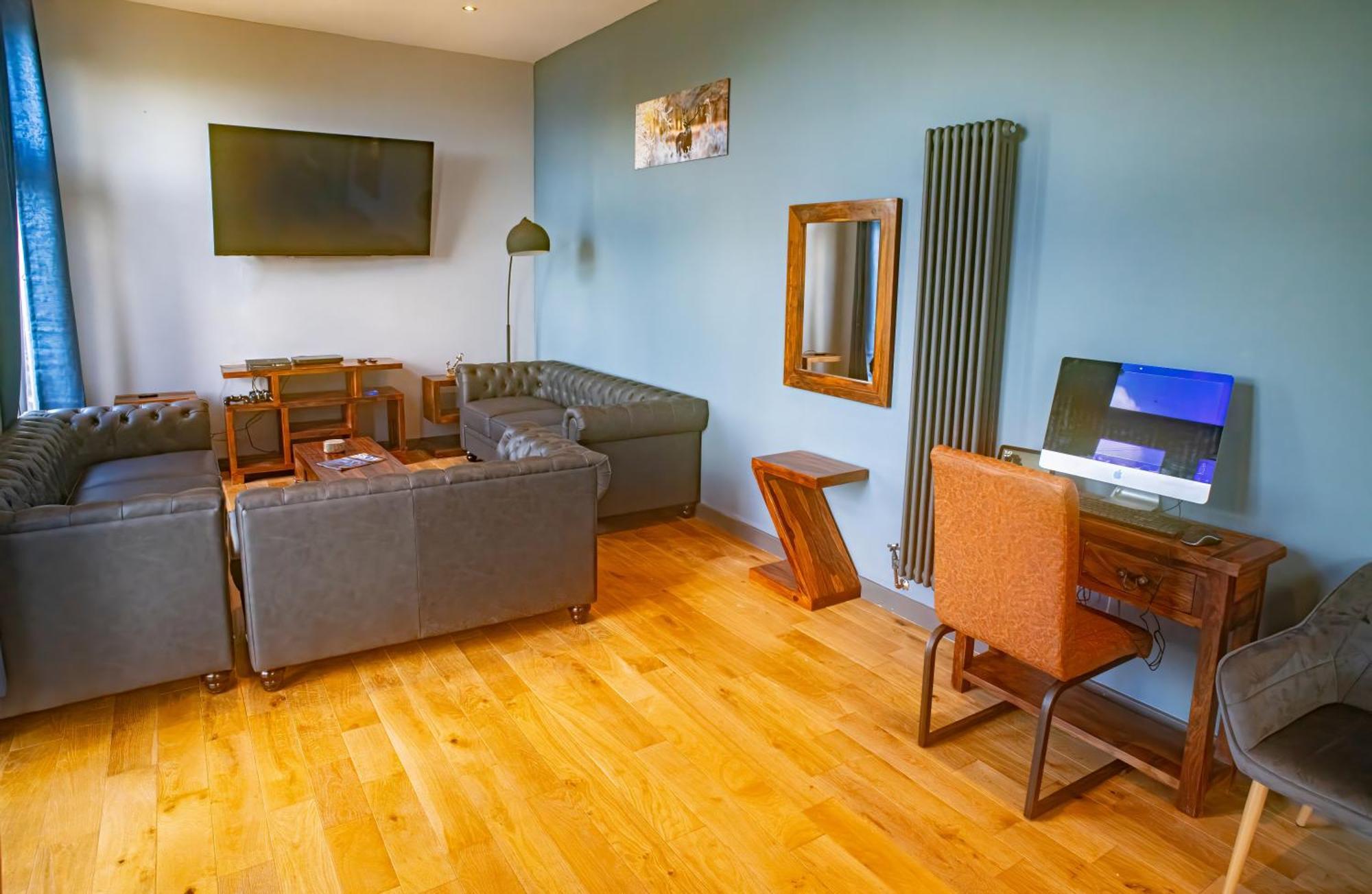 Luxury 4 Bedroom Cottage With Stunning Views Near Fairy Pools! Carbost (Loch Harport, Isle of Skye) Exterior photo