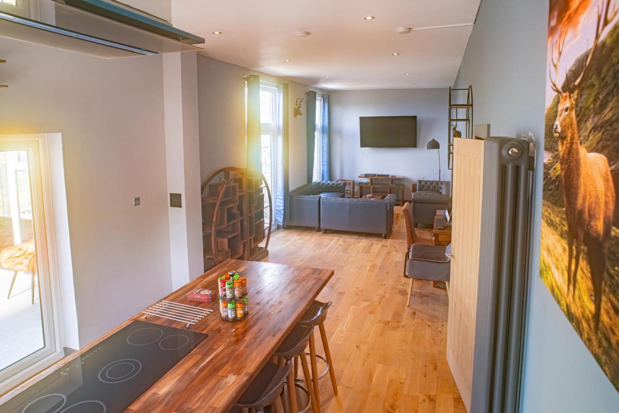 Luxury 4 Bedroom Cottage With Stunning Views Near Fairy Pools! Carbost (Loch Harport, Isle of Skye) Exterior photo