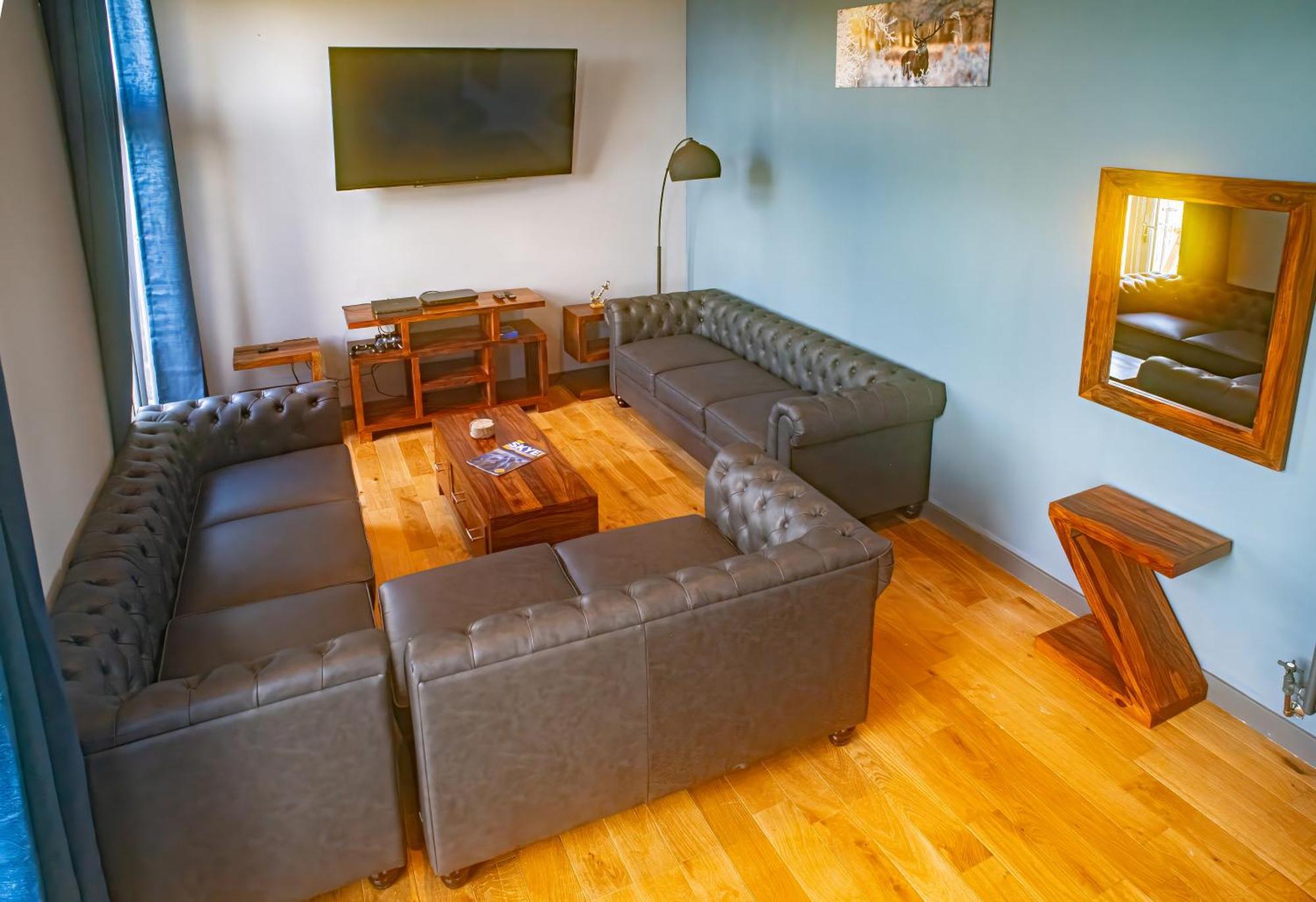 Luxury 4 Bedroom Cottage With Stunning Views Near Fairy Pools! Carbost (Loch Harport, Isle of Skye) Exterior photo